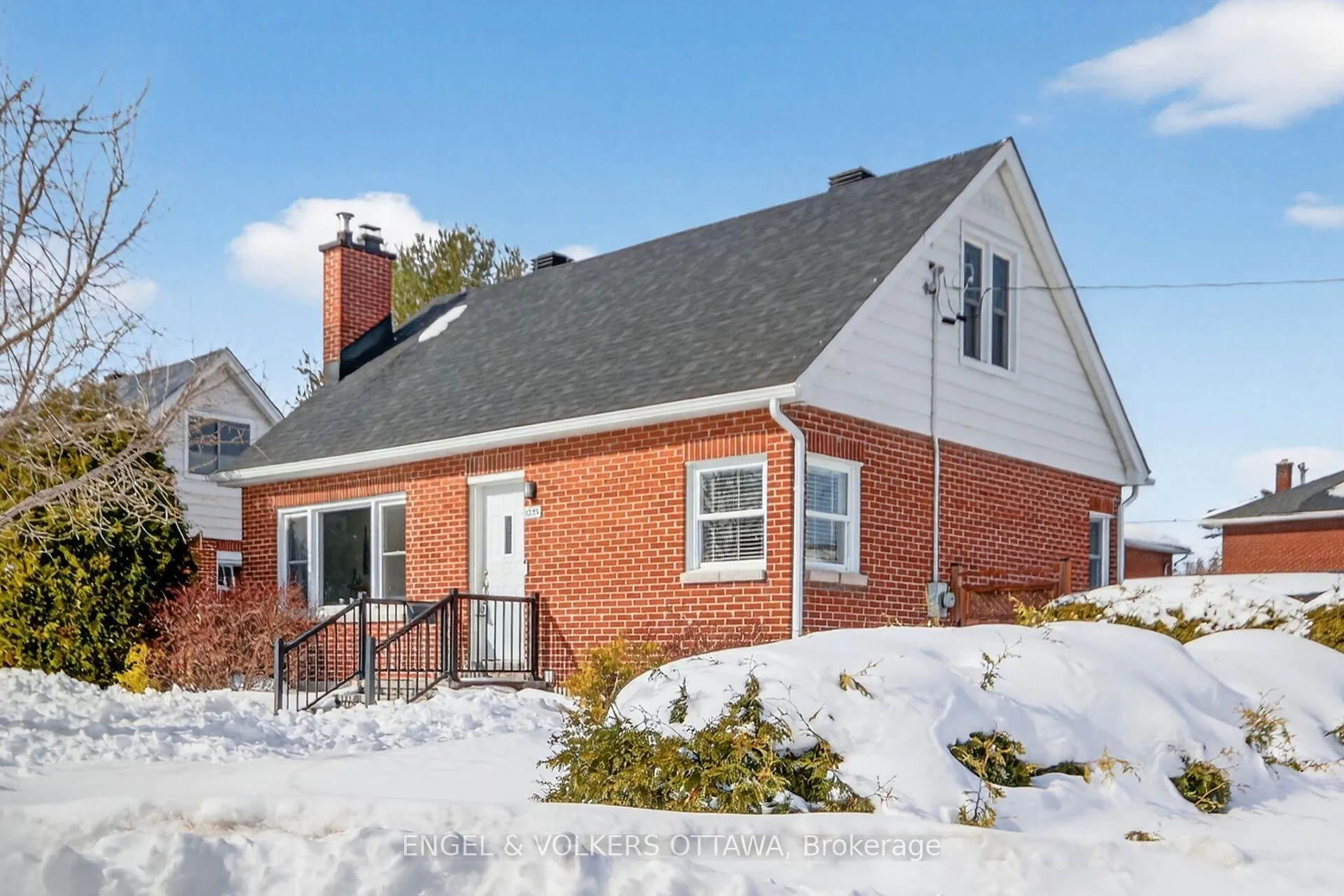 Front of 1235 Erie Avenue