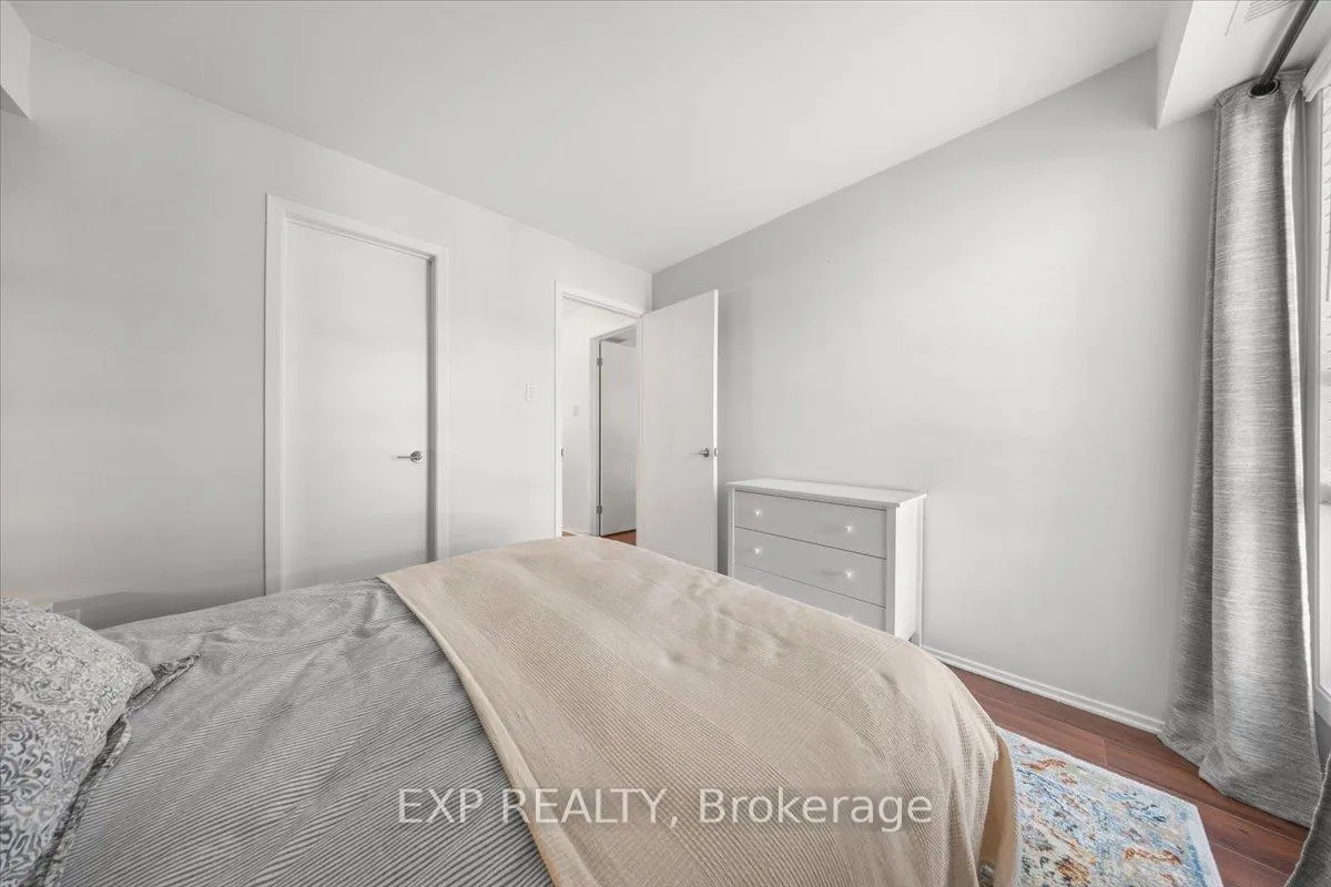 Photo 16 of Unit B, 207 Woodfield Drive, Ottawa, Tanglewood — HOMEH