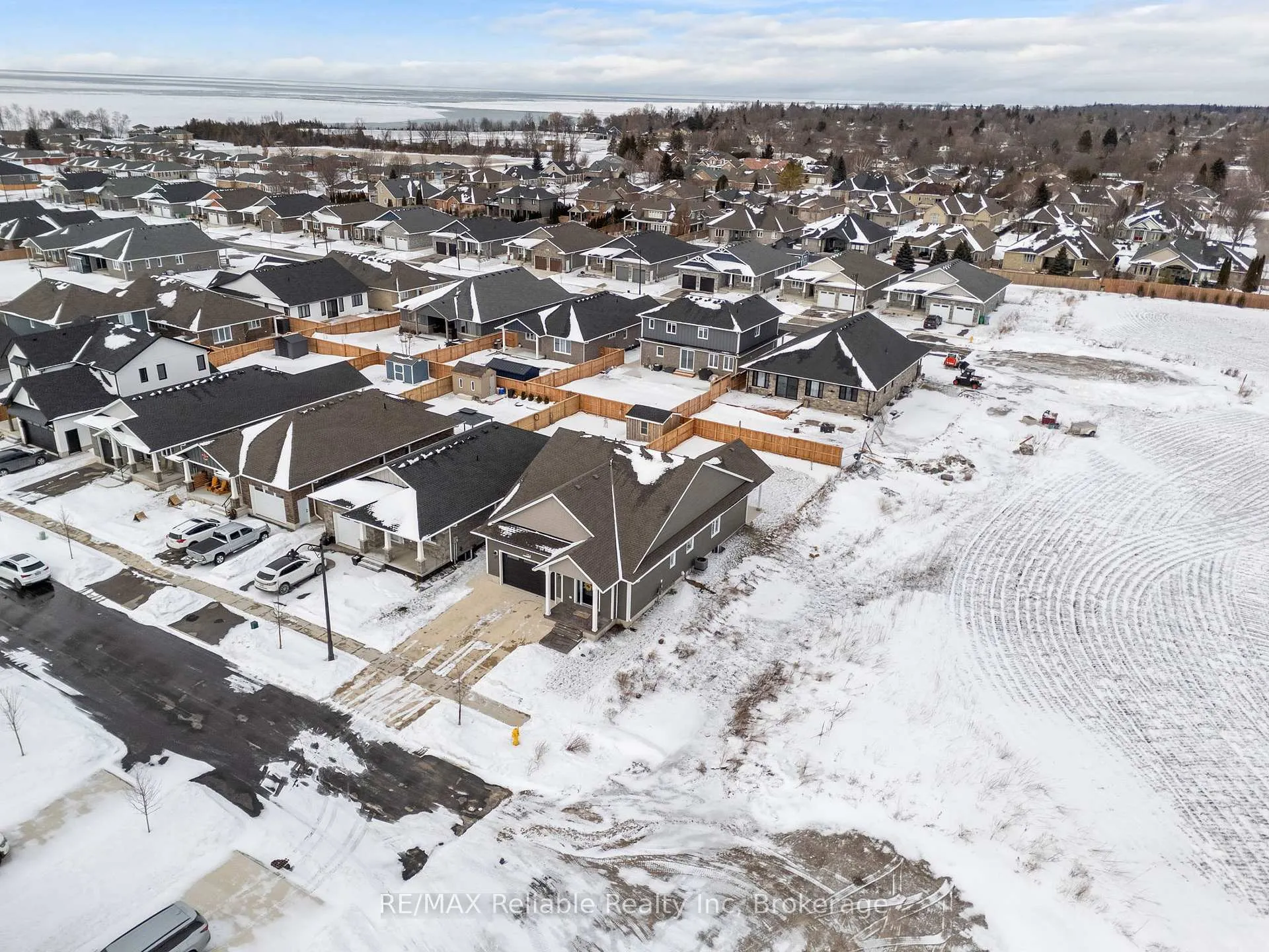 Photo 4 of 134 Severn Drive, Goderich, Goderich (Town) — HOMEH