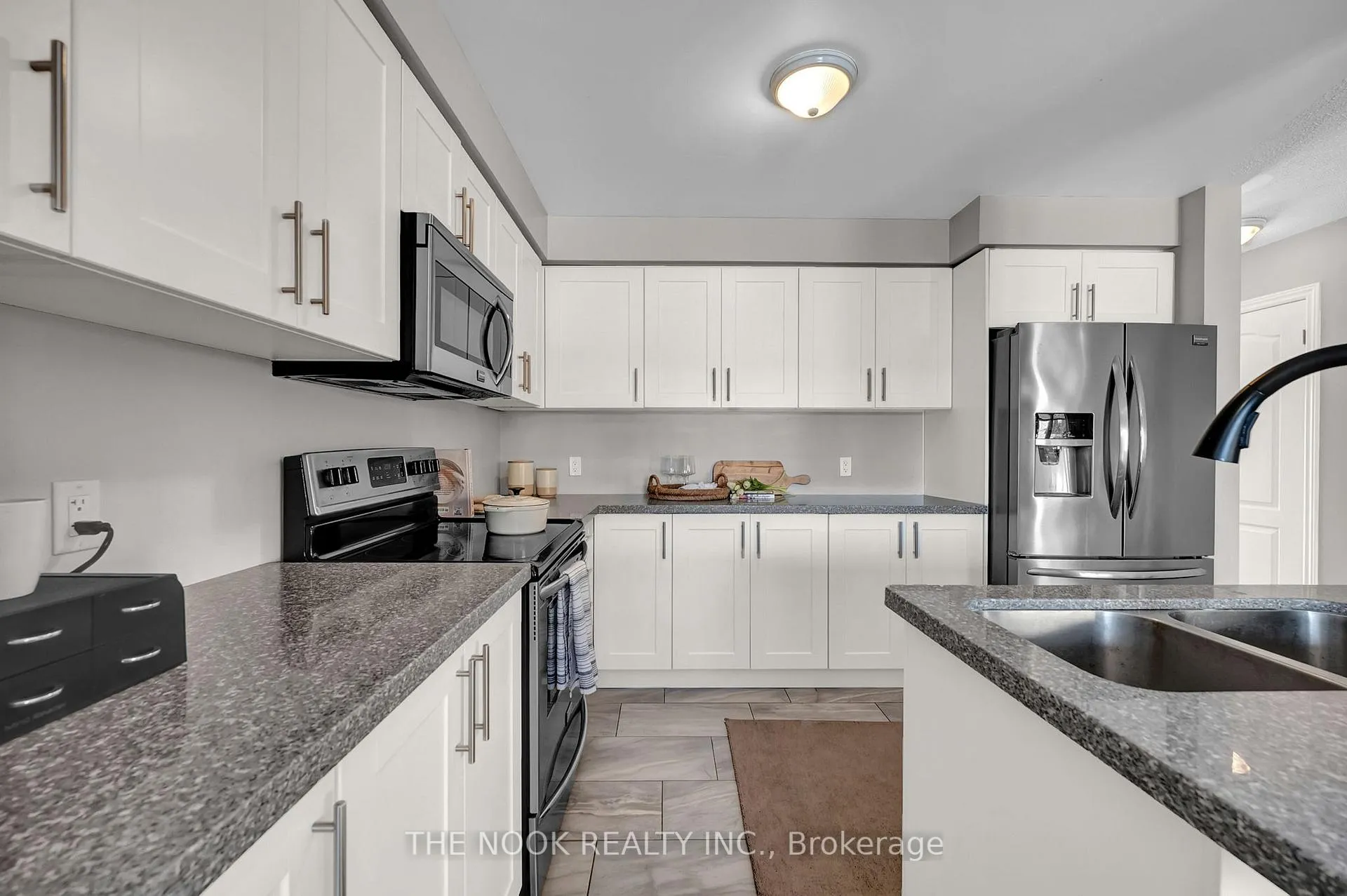 Photo 10 of 120 Elmer Adams Drive, Clarington, Courtice — HOMEH