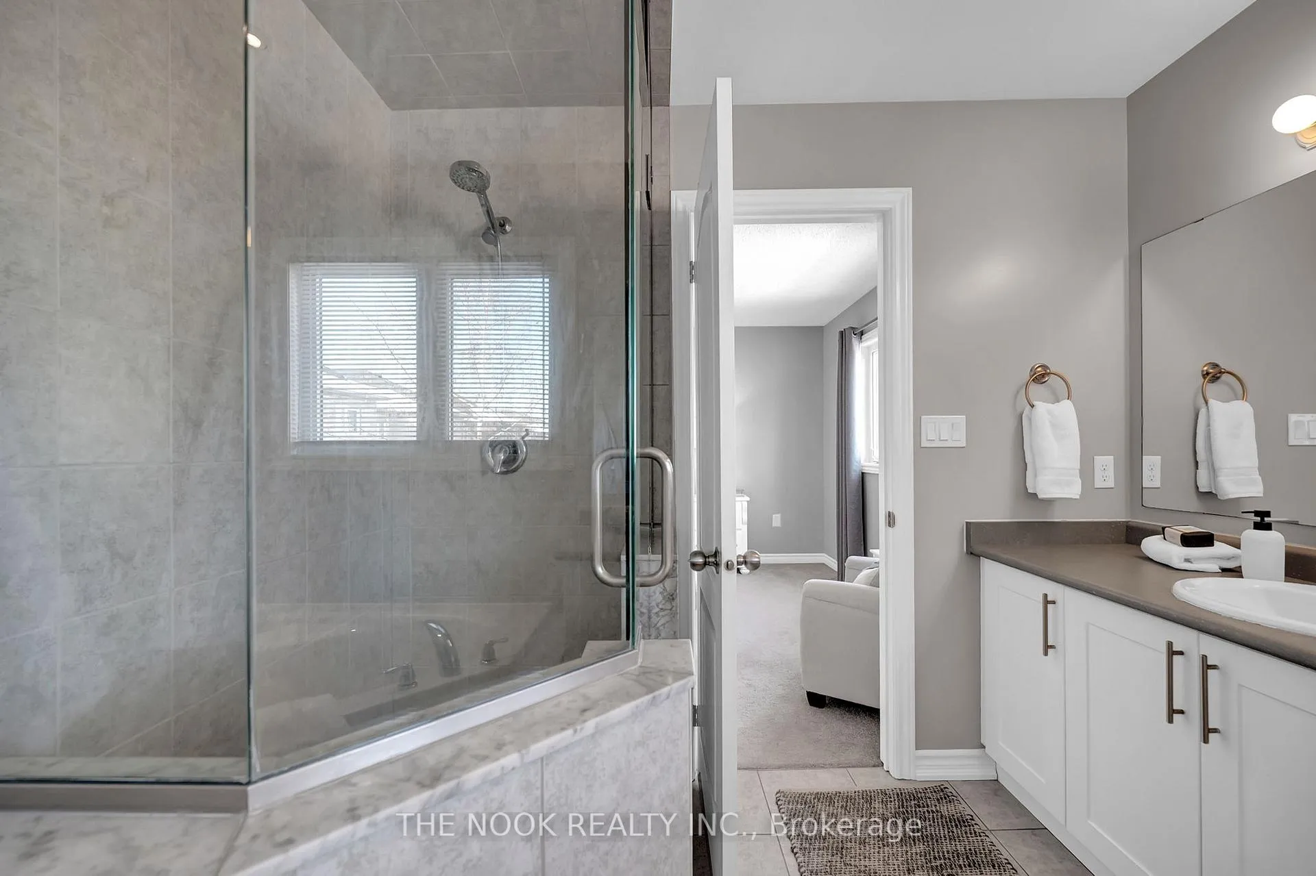 Photo 28 of 120 Elmer Adams Drive, Clarington, Courtice — HOMEH