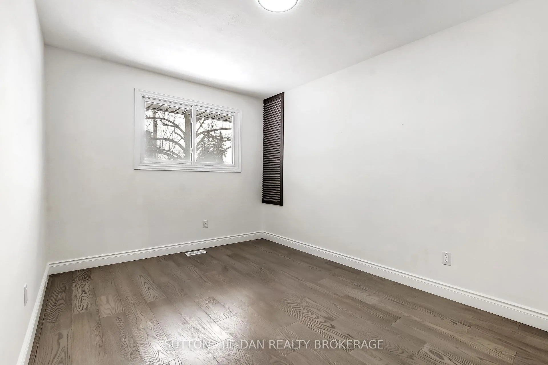 Photo 9 of 12 Field Road, London, South V — HOMEH