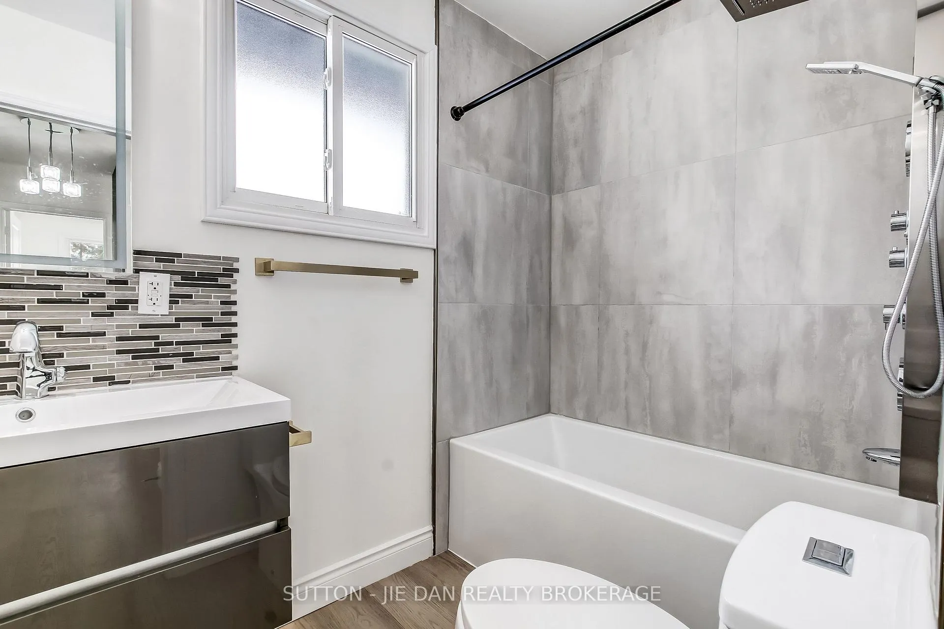 Photo 10 of 12 Field Road, London, South V — HOMEH