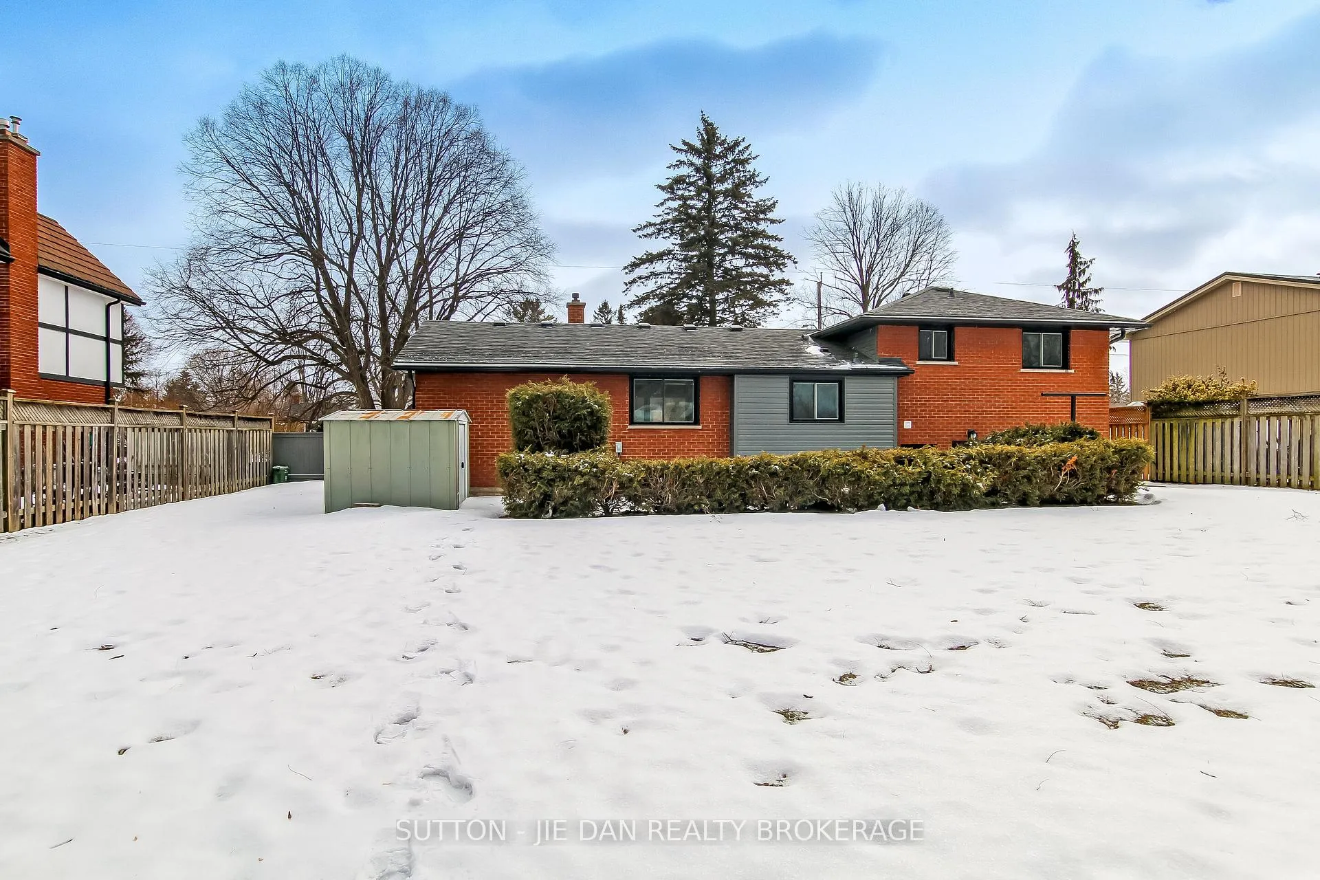 Photo 25 of 12 Field Road, London, South V — HOMEH
