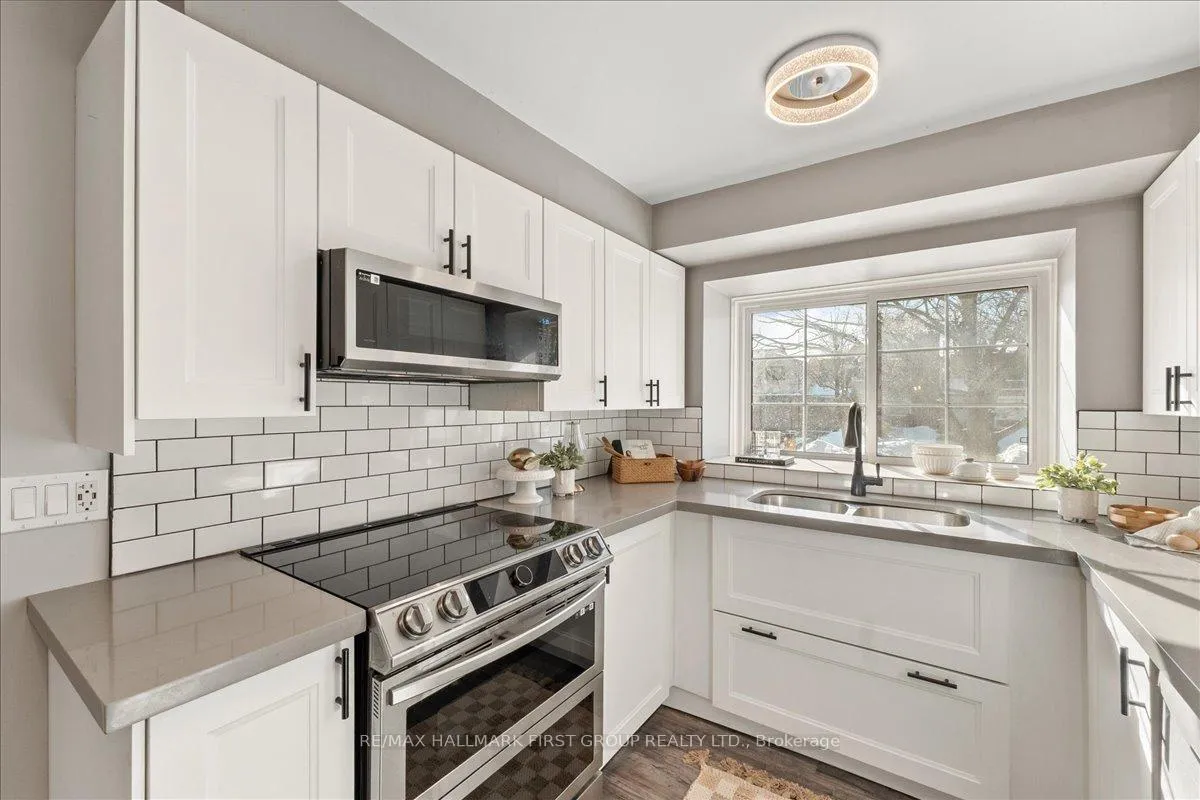 Photo 6 of 1793 Walnut Lane, Pickering, Liverpool — HOMEH