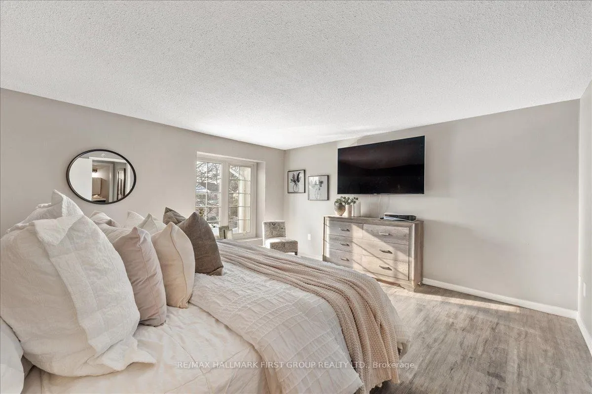 Photo 18 of 1793 Walnut Lane, Pickering, Liverpool — HOMEH