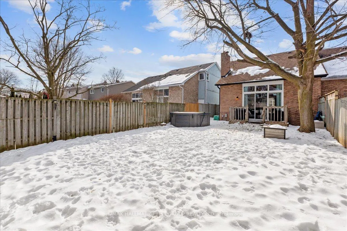 Photo 32 of 1793 Walnut Lane, Pickering, Liverpool — HOMEH