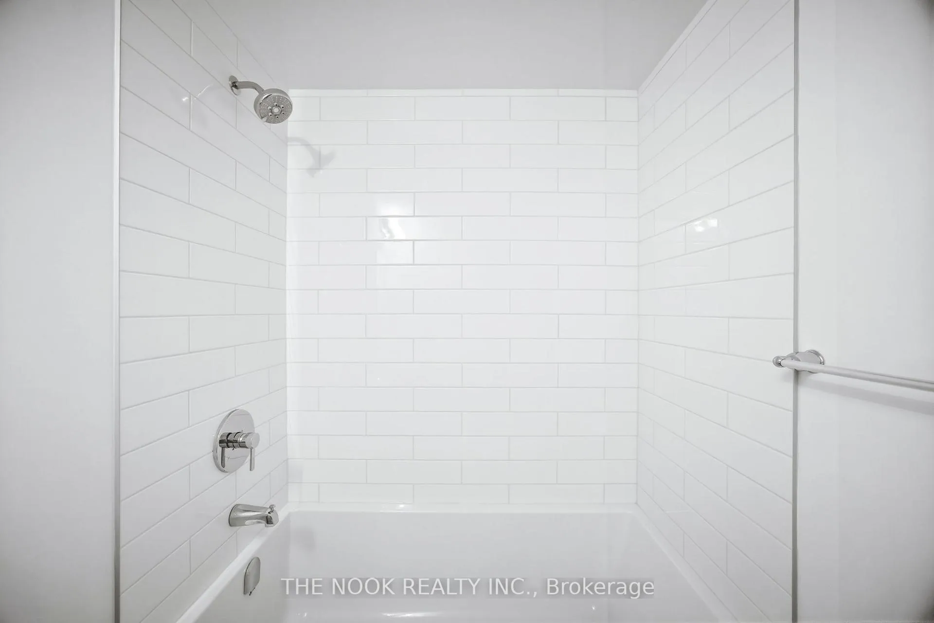 Photo 7 of Unit 802, 2 Manderley Drive, Scarborough, Birchcliffe-Cliffside — HOMEH