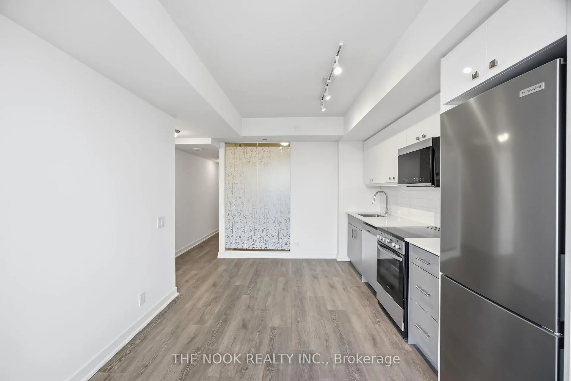 Photo 19 of Unit 802, 2 Manderley Drive, Scarborough, Birchcliffe-Cliffside — HOMEH