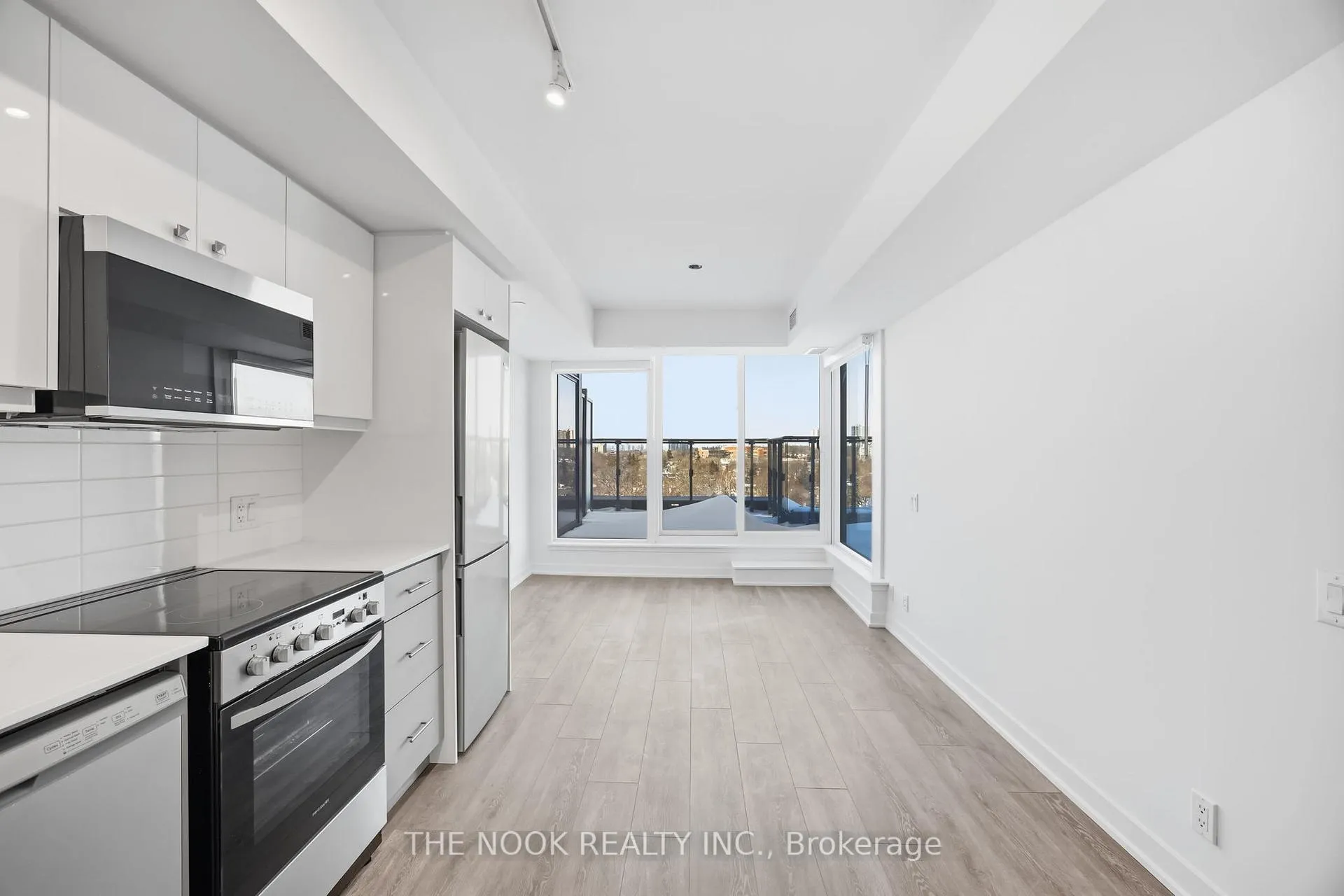 Photo 20 of Unit 802, 2 Manderley Drive, Scarborough, Birchcliffe-Cliffside — HOMEH