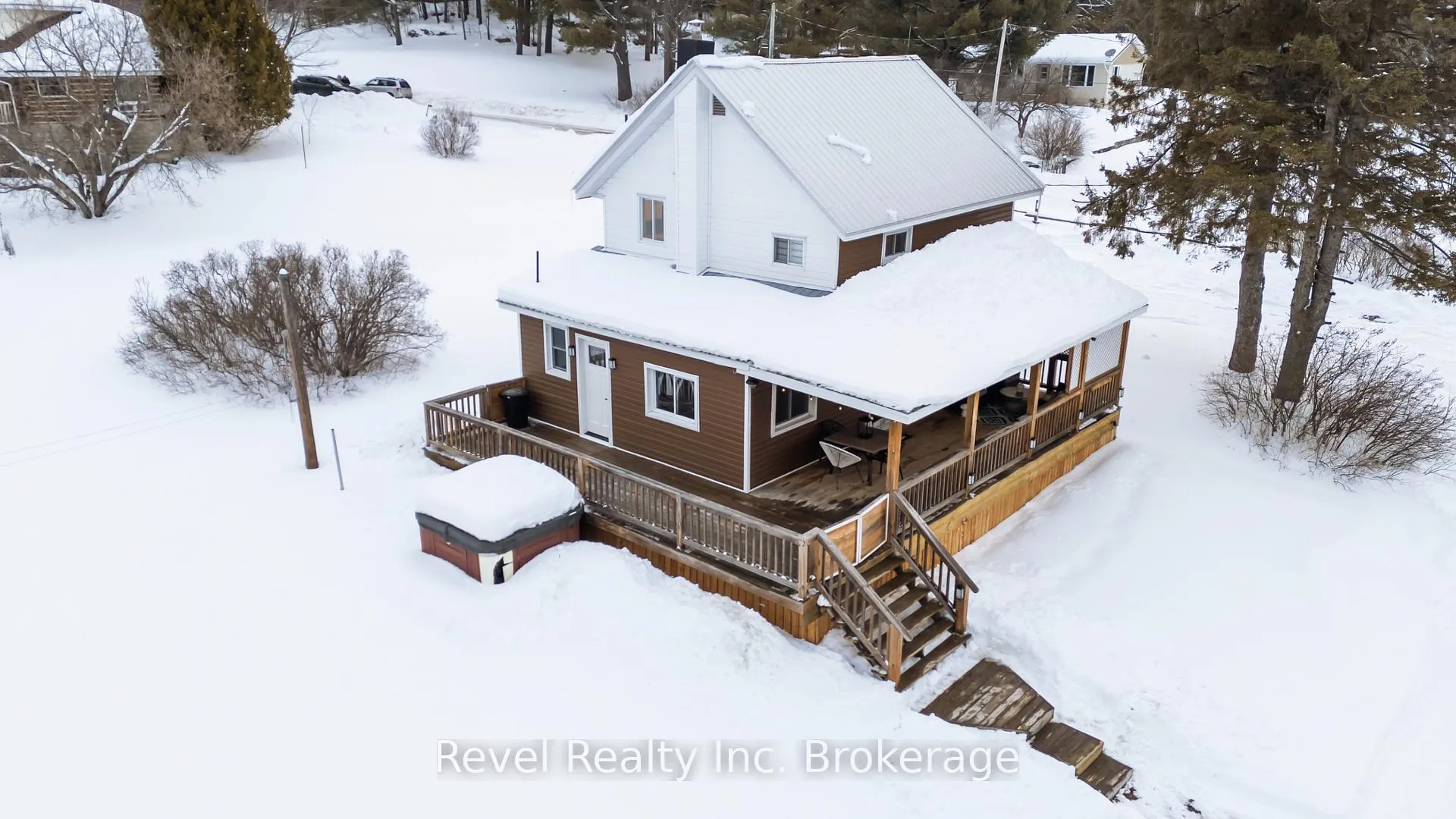 Photo 2 of 687 Oakwood Road, Powassan — HOMEH