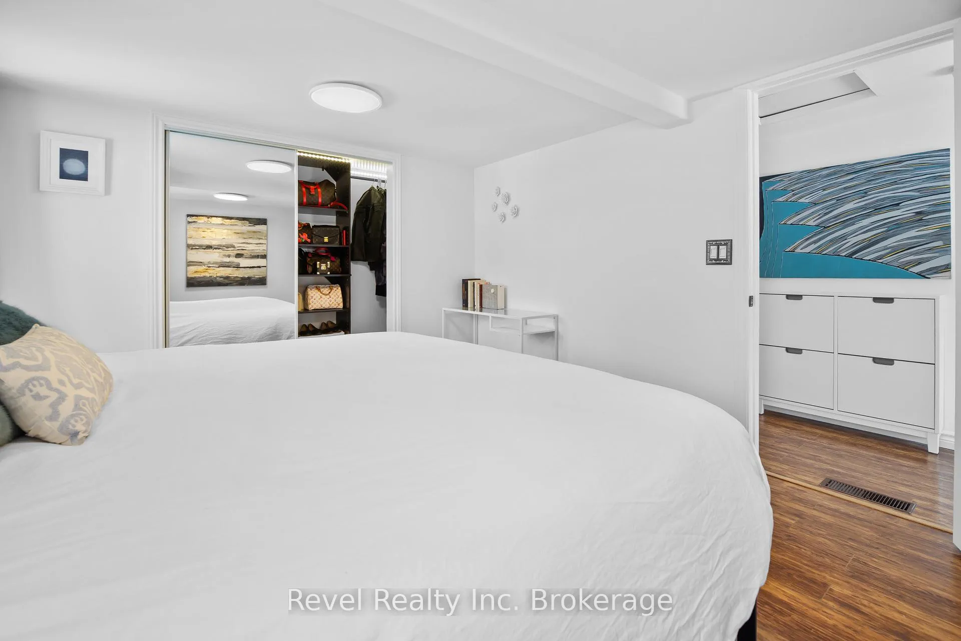 Photo 23 of 687 Oakwood Road, Powassan — HOMEH