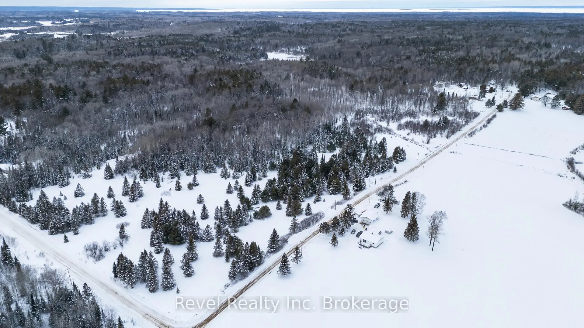 Photo 43 of 687 Oakwood Road, Powassan — HOMEH