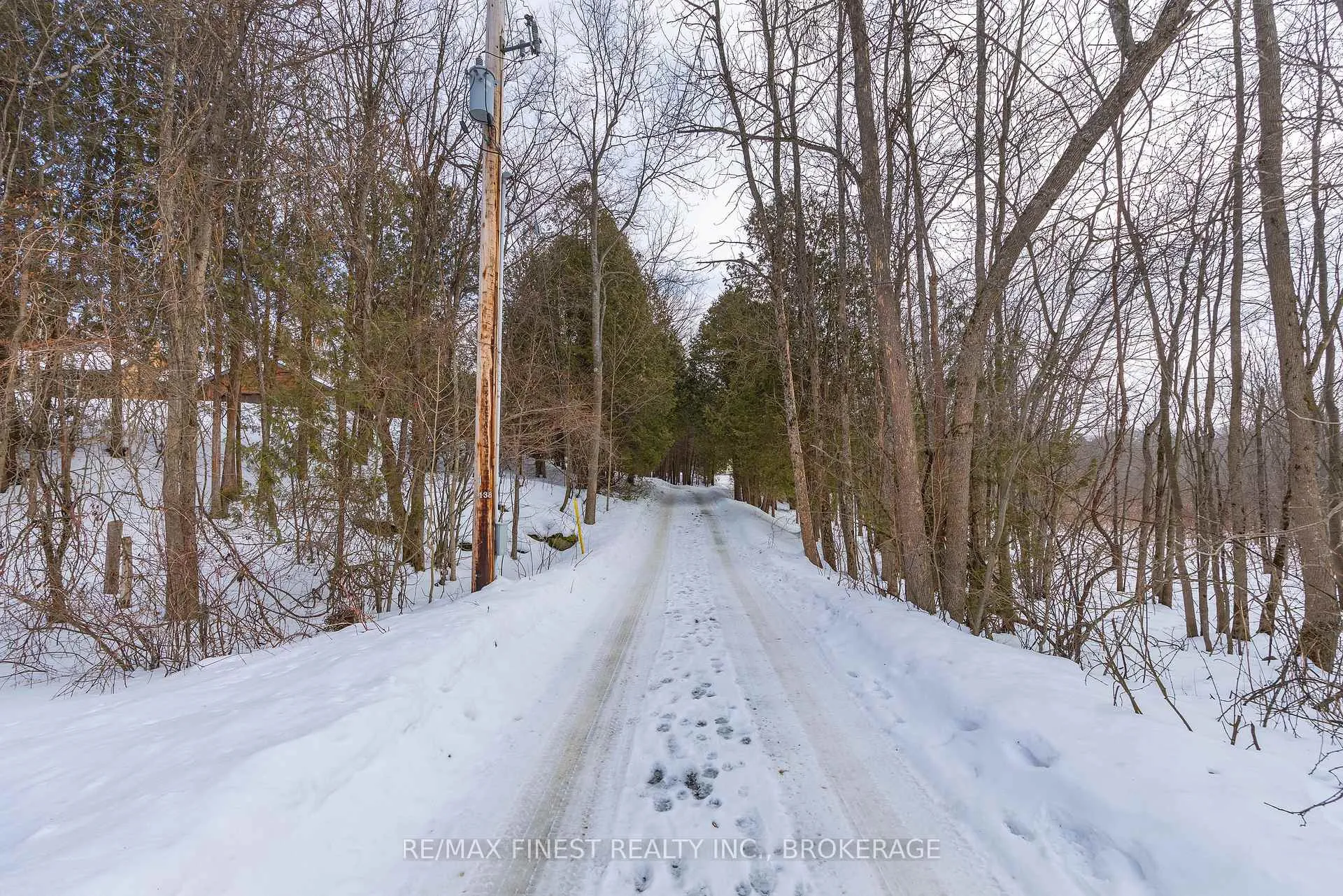 Photo 2 of 5885 Davey Drive, Frontenac, Frontenac South — HOMEH