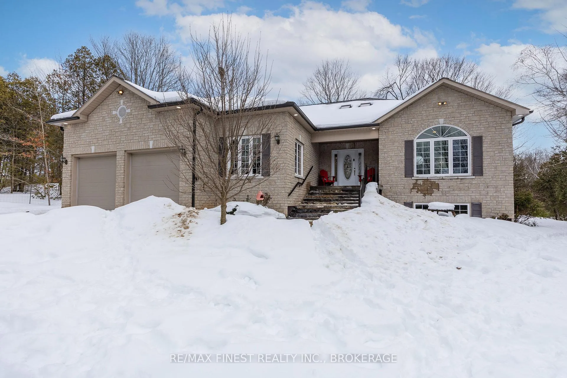 Photo 3 of 5885 Davey Drive, Frontenac, Frontenac South — HOMEH