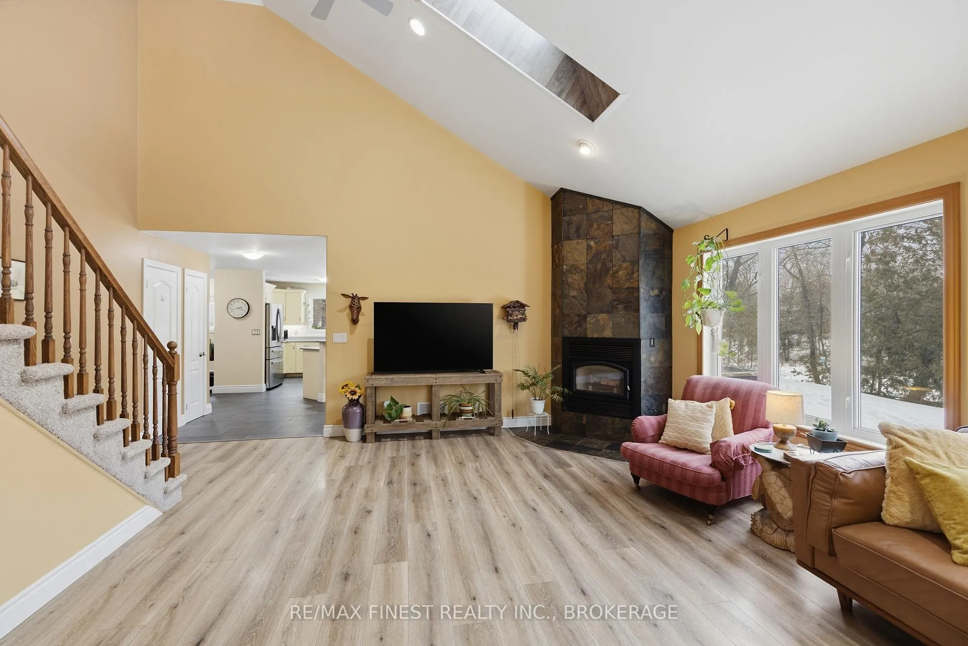Photo 9 of 5885 Davey Drive, Frontenac, Frontenac South — HOMEH