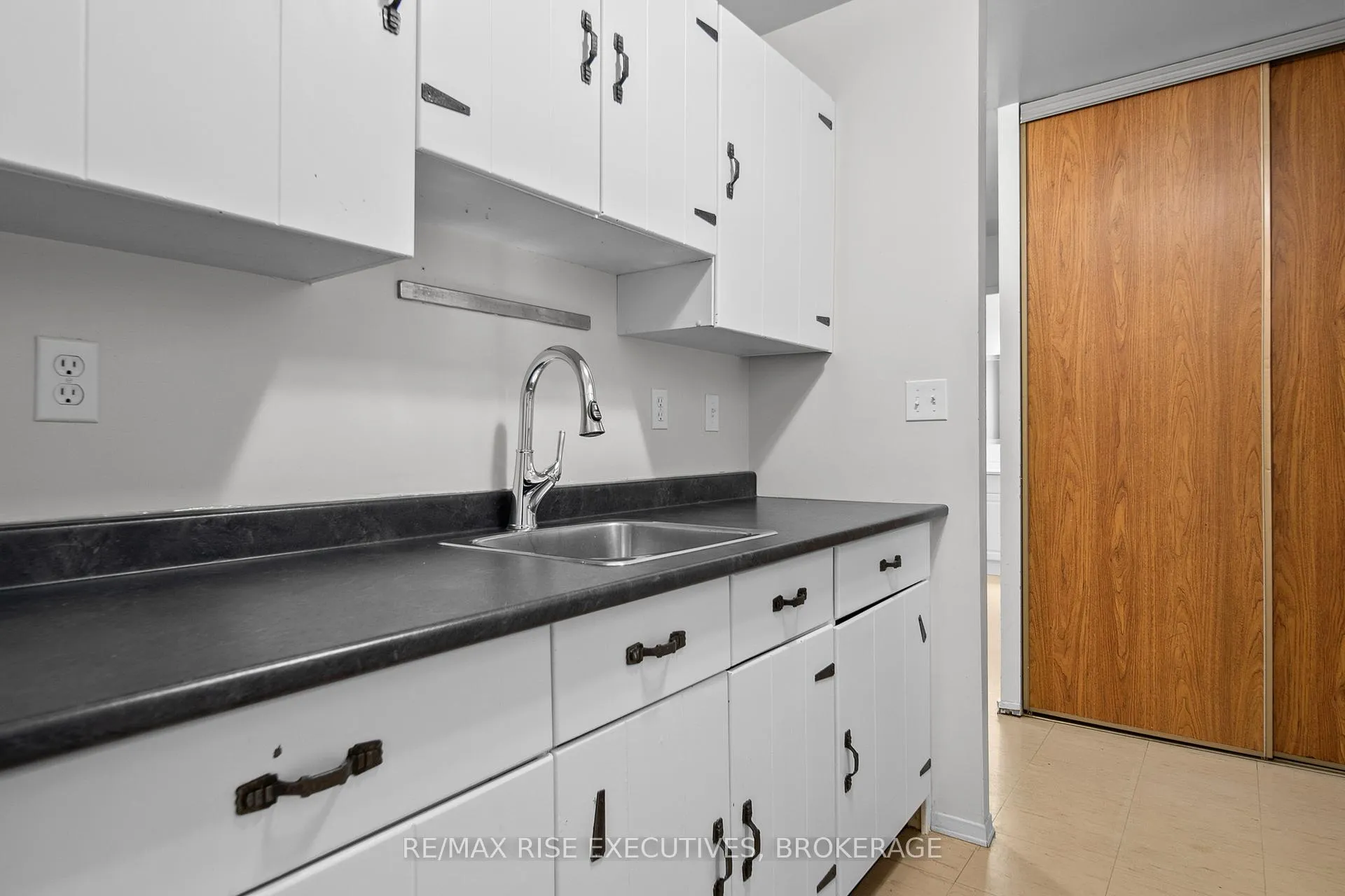 Photo 12 of Unit 507, 17 Eldon Hall Place, Kingston, Central City West — HOMEH