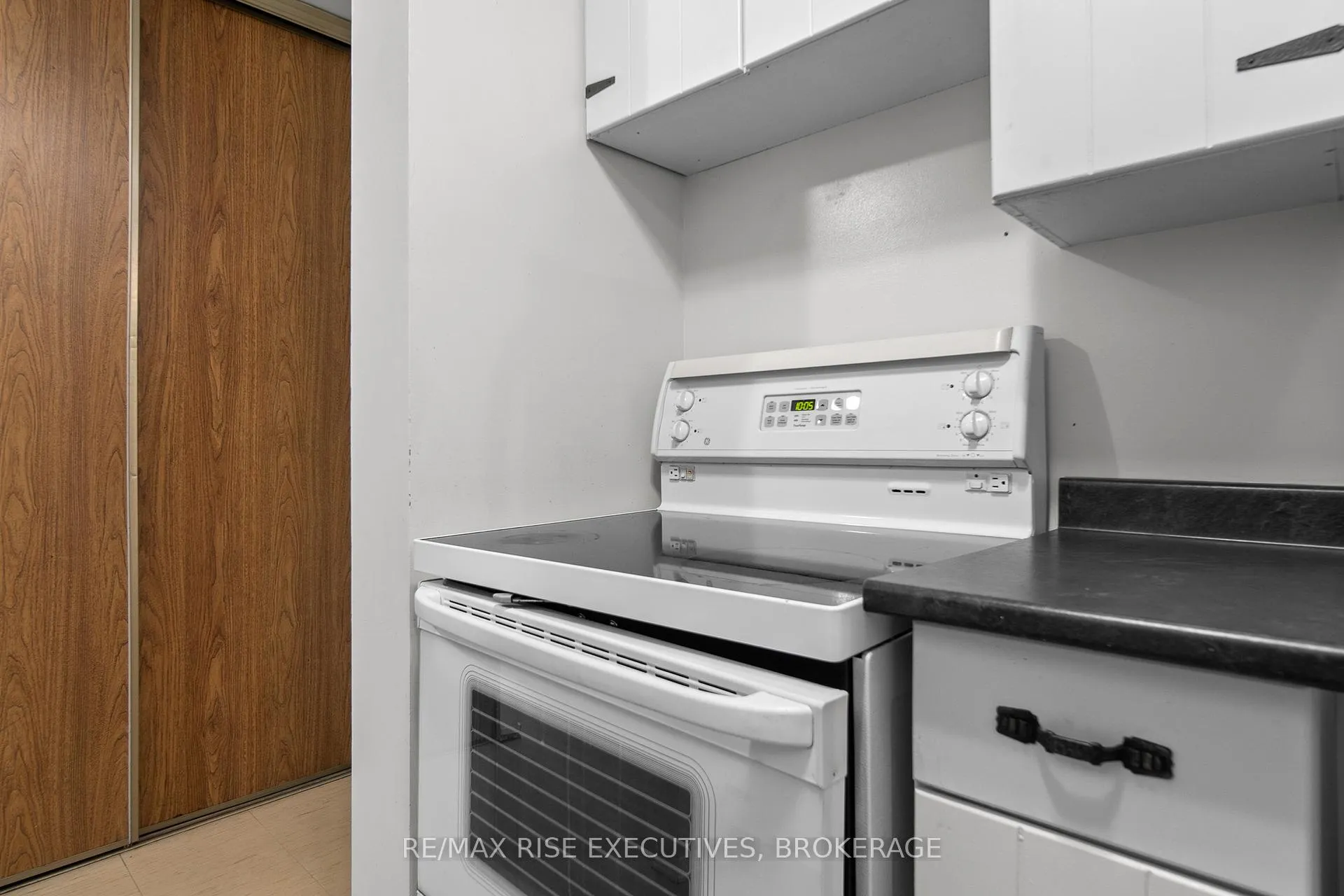 Photo 13 of Unit 507, 17 Eldon Hall Place, Kingston, Central City West — HOMEH