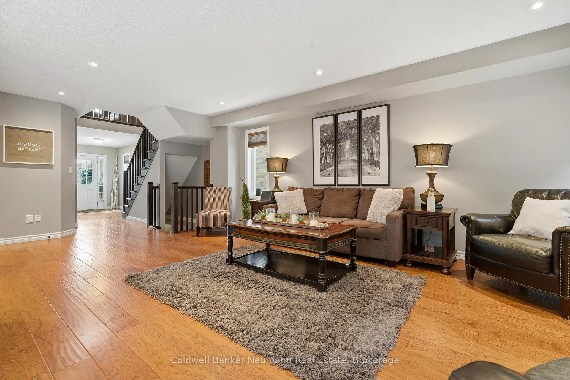 Photo 5 of 116 Sammon Drive, Guelph/Eramosa, Rockwood — HOMEH