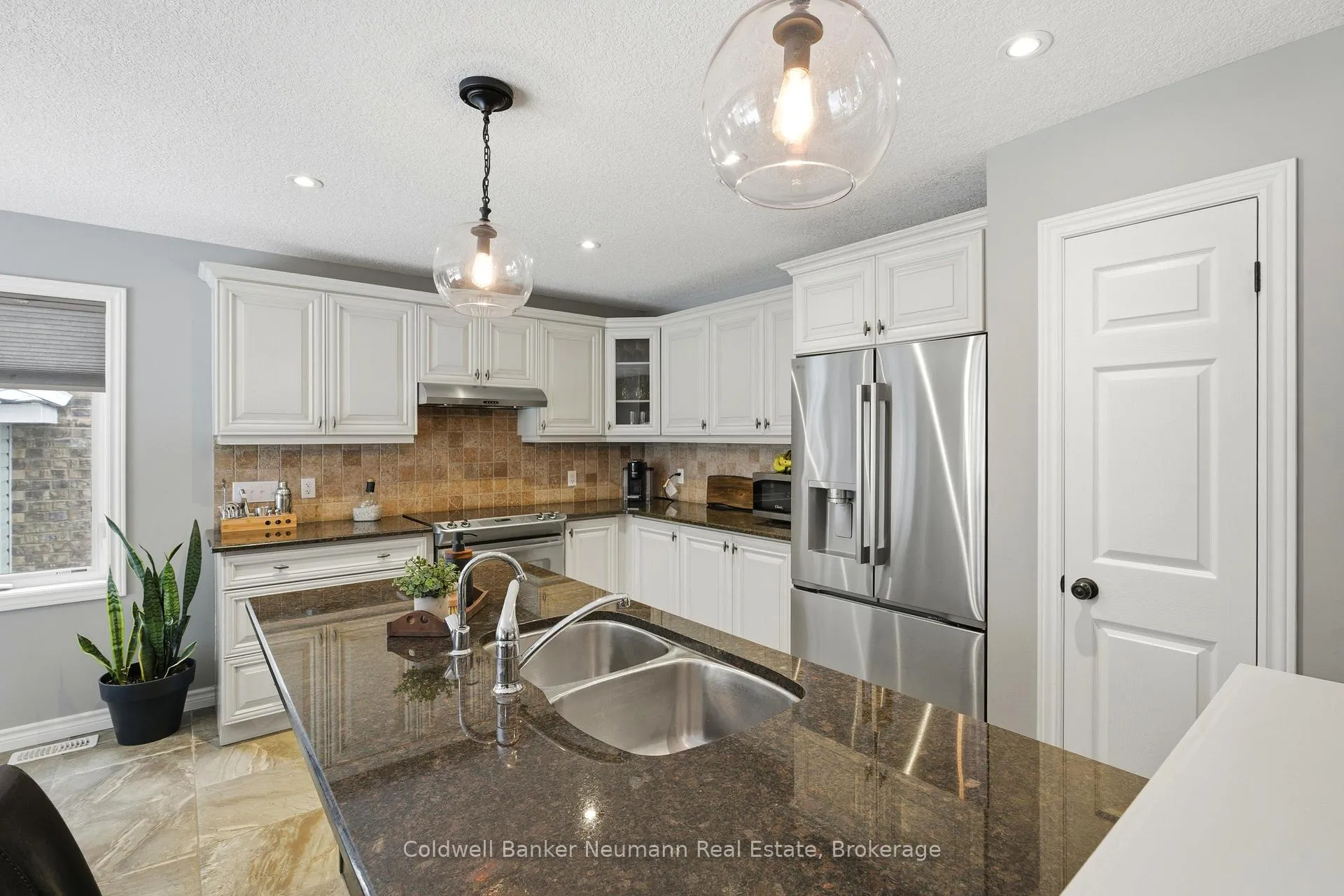 Photo 7 of 116 Sammon Drive, Guelph/Eramosa, Rockwood — HOMEH