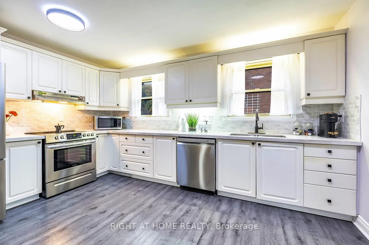 Photo 3 of 100 Humber Lea Road, Caledon, Bolton North — HOMEH