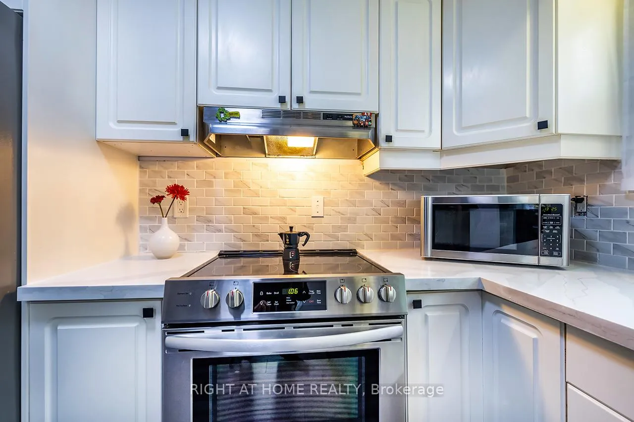 Photo 4 of 100 Humber Lea Road, Caledon, Bolton North — HOMEH