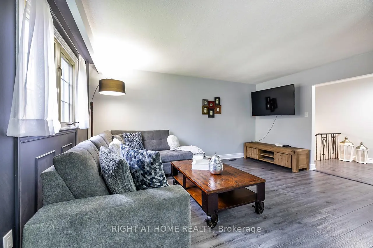 Photo 7 of 100 Humber Lea Road, Caledon, Bolton North — HOMEH