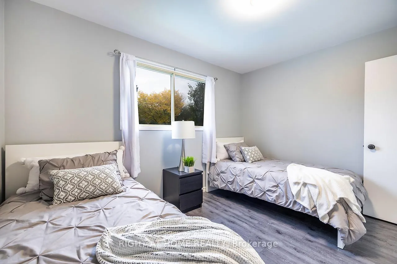 Photo 12 of 100 Humber Lea Road, Caledon, Bolton North — HOMEH