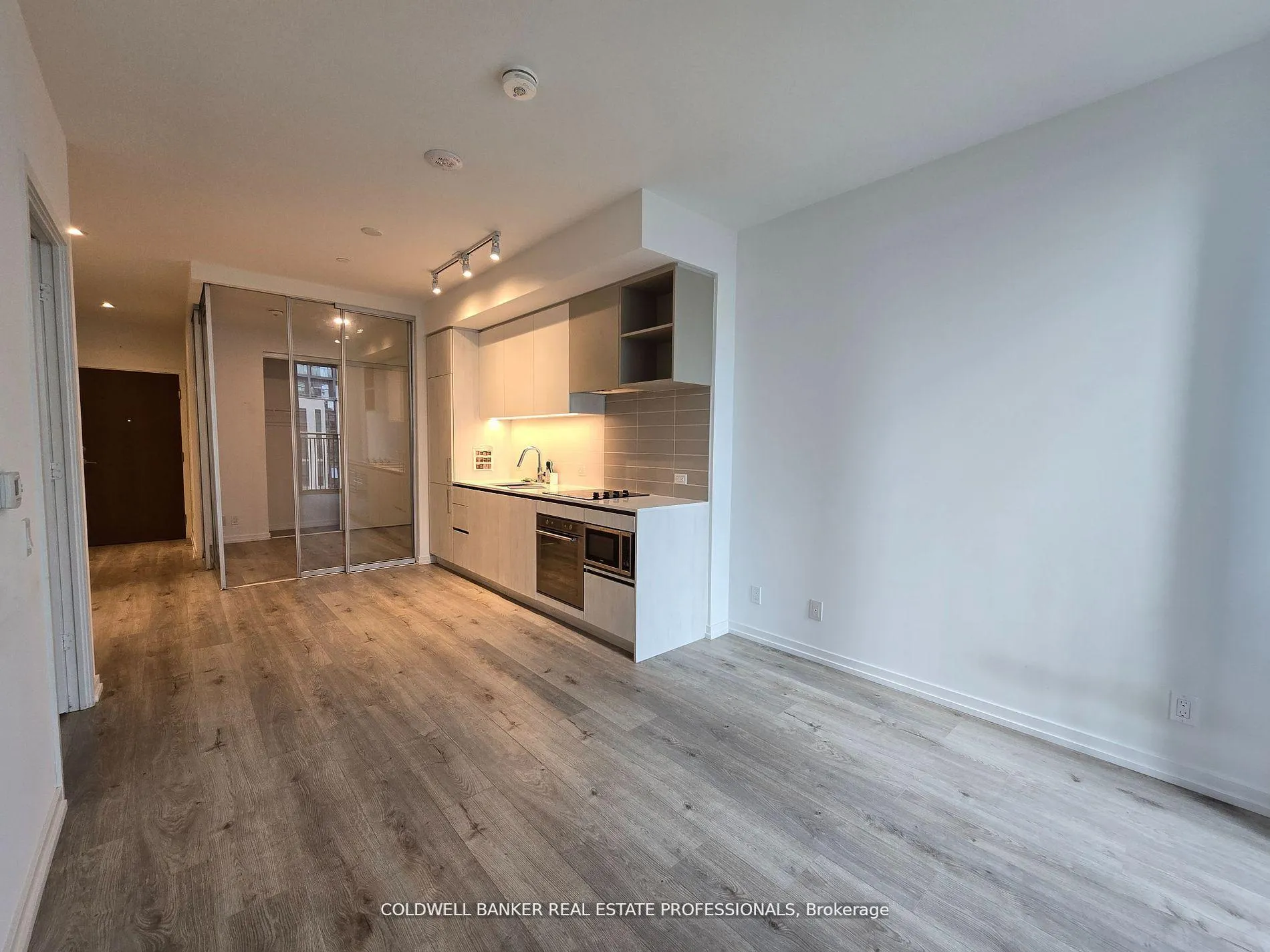 Photo 1 of Unit 502, 7890 Jane Street, Vaughan, Vaughan Corporate Centre — HOMEH