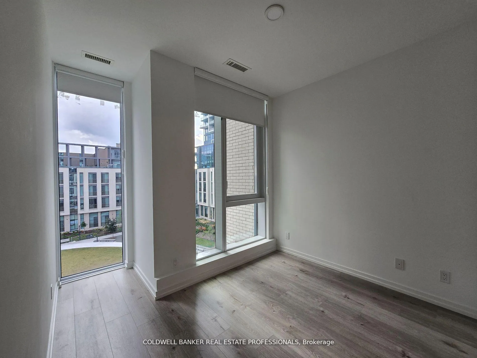Photo 4 of Unit 502, 7890 Jane Street, Vaughan, Vaughan Corporate Centre — HOMEH