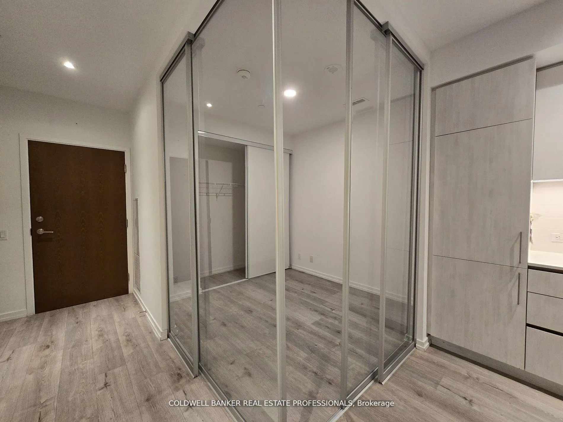 Photo 6 of Unit 502, 7890 Jane Street, Vaughan, Vaughan Corporate Centre — HOMEH