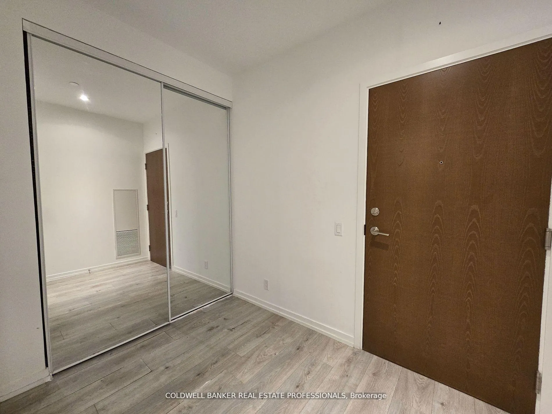 Photo 8 of Unit 502, 7890 Jane Street, Vaughan, Vaughan Corporate Centre — HOMEH