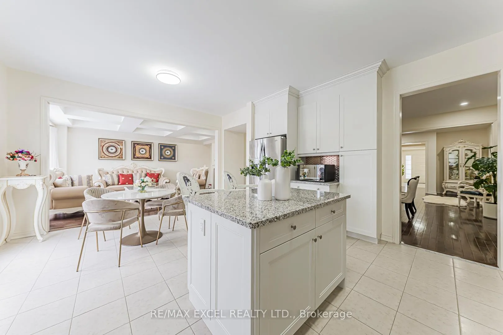 Photo 15 of 83 Baldry Avenue, Vaughan, Patterson — HOMEH