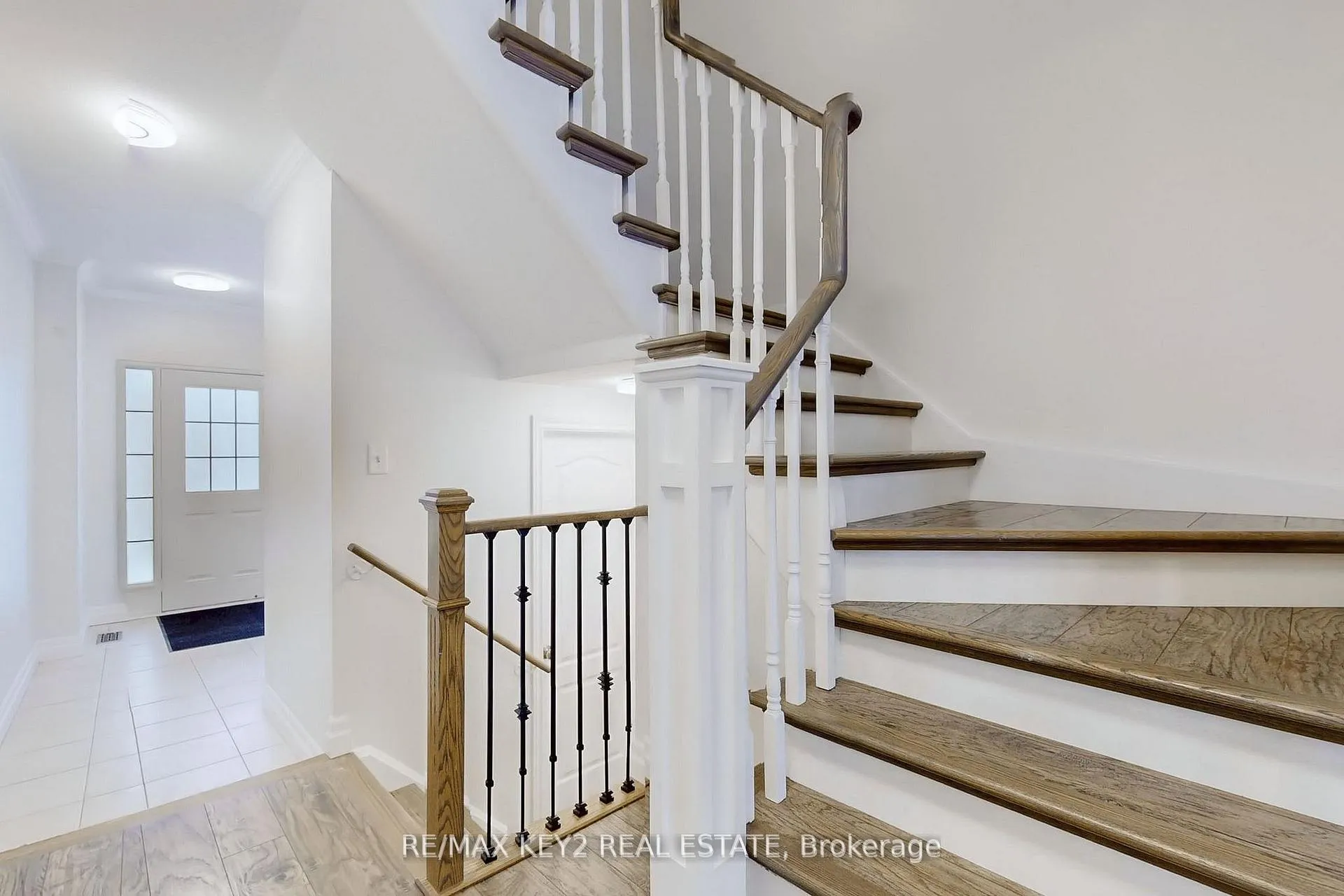 Photo 3 of 1617 Frolis Street, Oshawa, Taunton — HOMEH