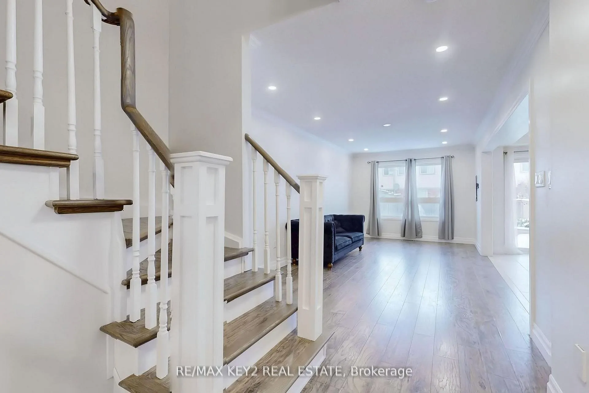 Photo 4 of 1617 Frolis Street, Oshawa, Taunton — HOMEH