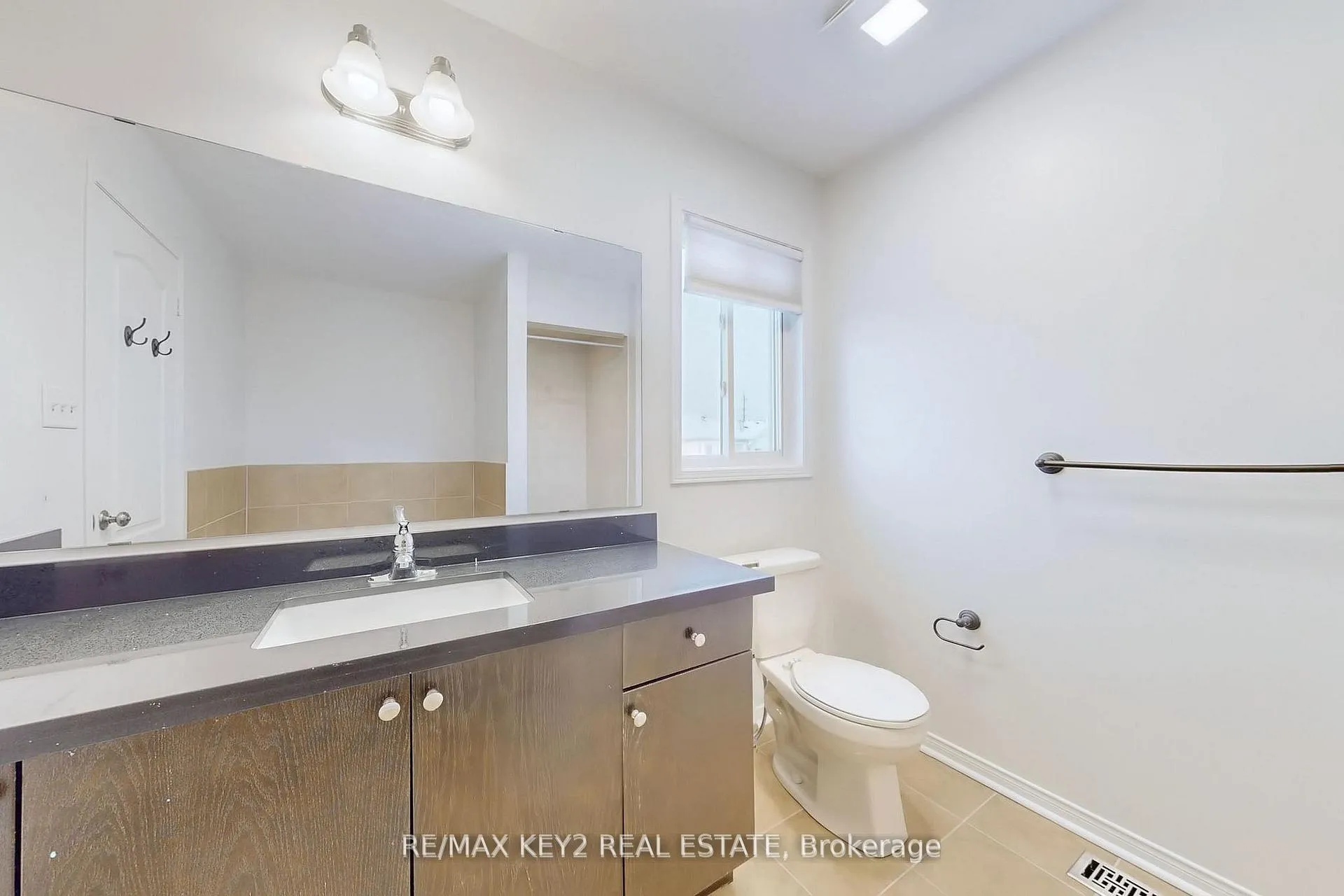 Photo 23 of 1617 Frolis Street, Oshawa, Taunton — HOMEH