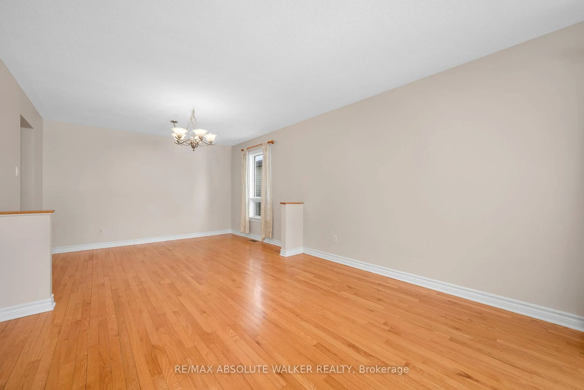 Photo 13 of 56 Vermont Avenue, Ottawa, Barrhaven East — HOMEH