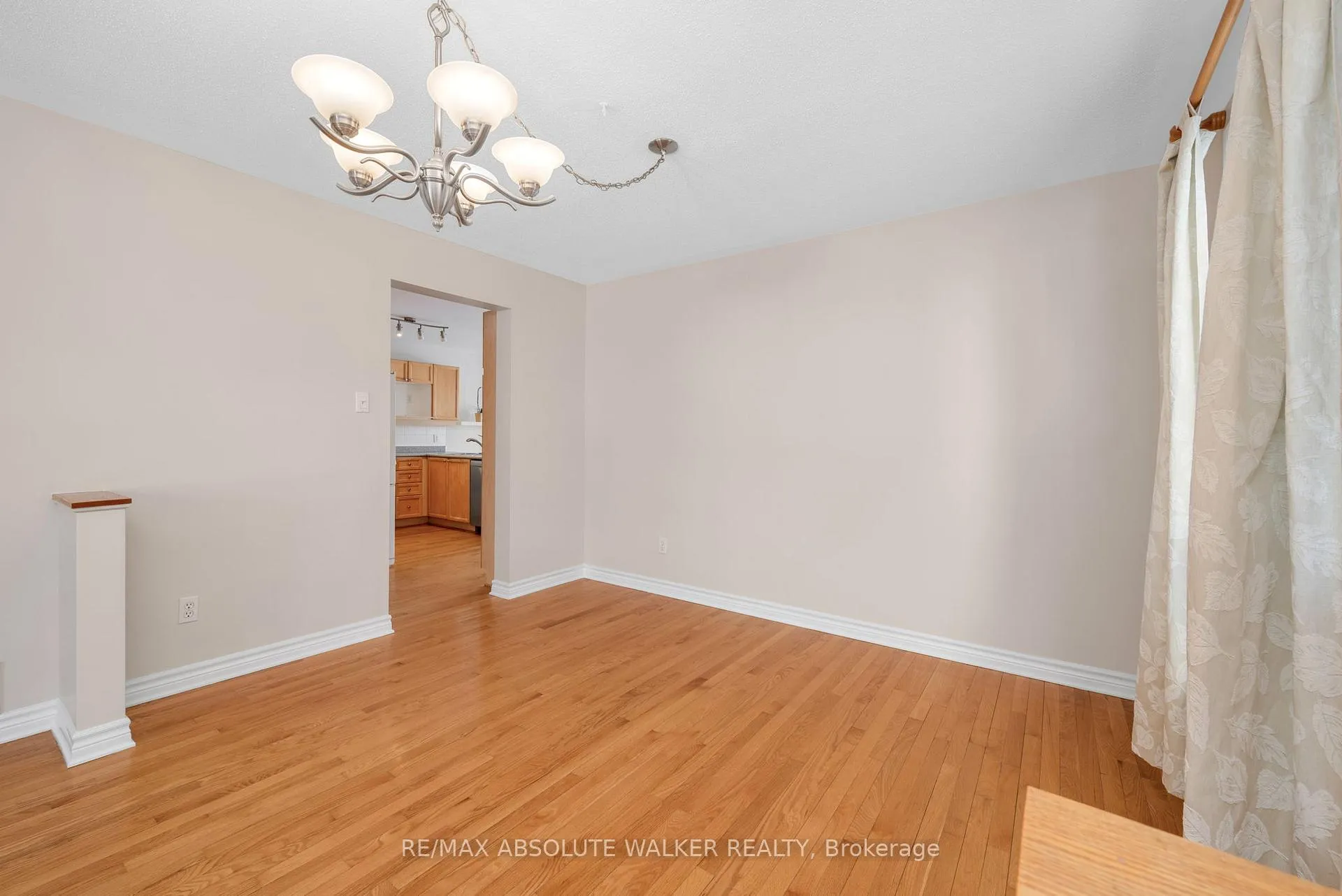 Photo 14 of 56 Vermont Avenue, Ottawa, Barrhaven East — HOMEH