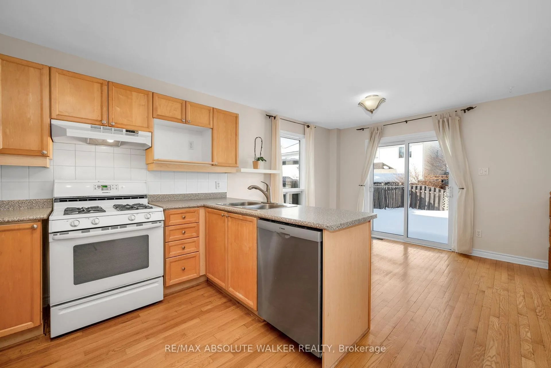 Photo 18 of 56 Vermont Avenue, Ottawa, Barrhaven East — HOMEH