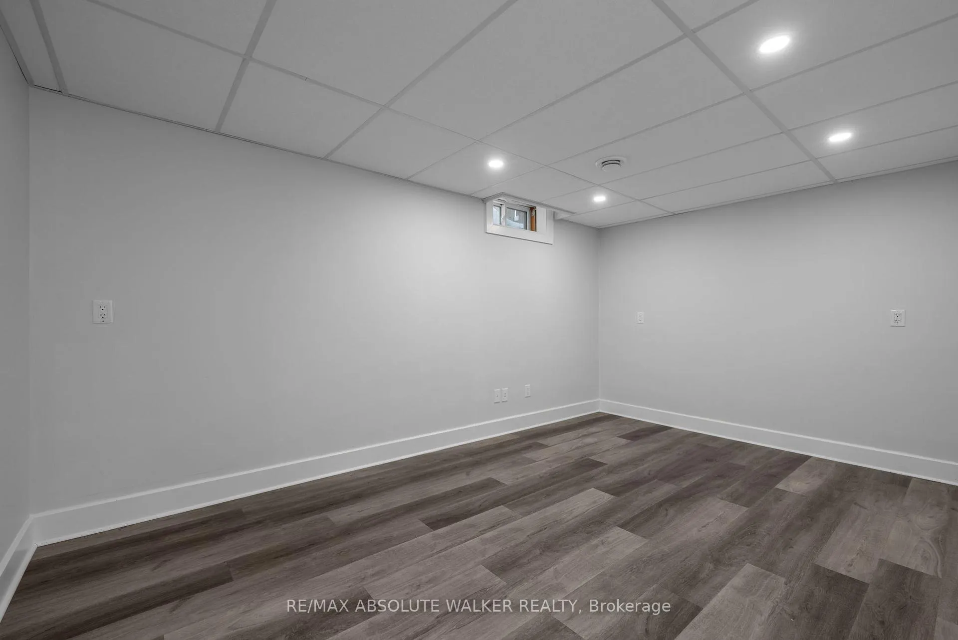 Photo 37 of 56 Vermont Avenue, Ottawa, Barrhaven East — HOMEH