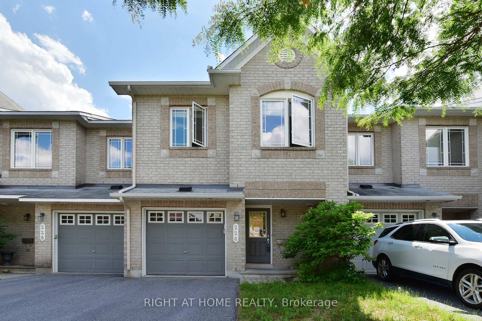Photo 1 of 226 Hunterbrook Street, Ottawa, Kanata - Morgan's Grant/South March — HOMEH