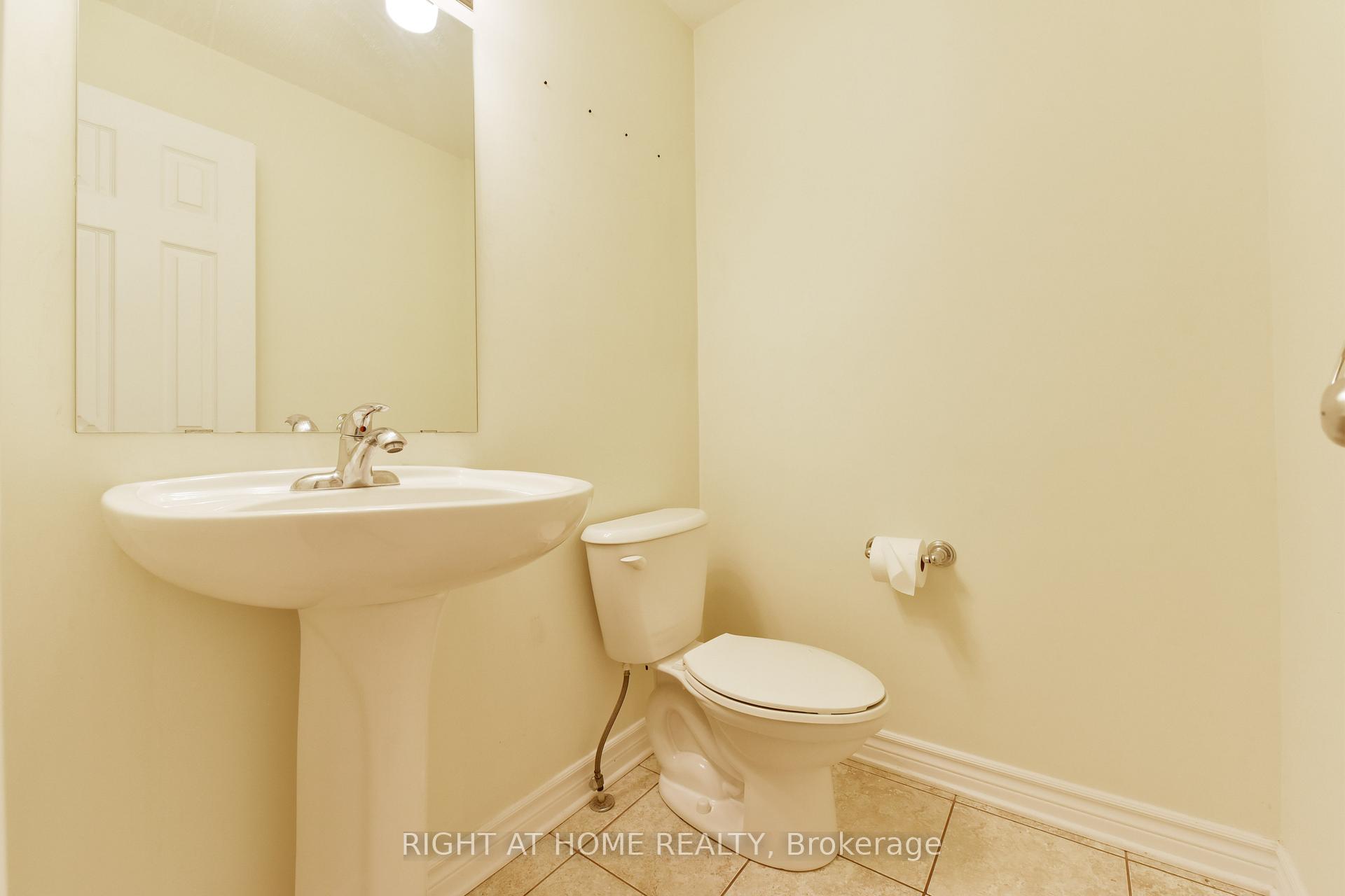 Photo 12 of 226 Hunterbrook Street, Ottawa, Kanata - Morgan's Grant/South March — HOMEH