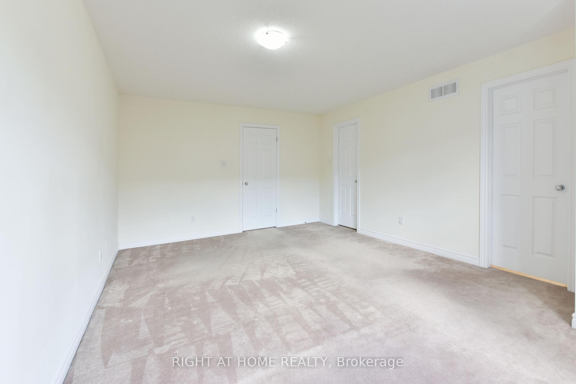 Photo 14 of 226 Hunterbrook Street, Ottawa, Kanata - Morgan's Grant/South March — HOMEH