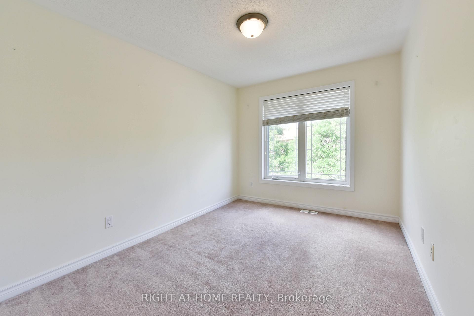 Photo 20 of 226 Hunterbrook Street, Ottawa, Kanata - Morgan's Grant/South March — HOMEH