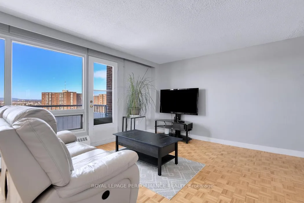 Photo 11 of Unit 1012, 20 Chesterton Drive, Ottawa, Borden Farm/Stewart Farm/Carleton Heights/Parkwood Hills — HOMEH