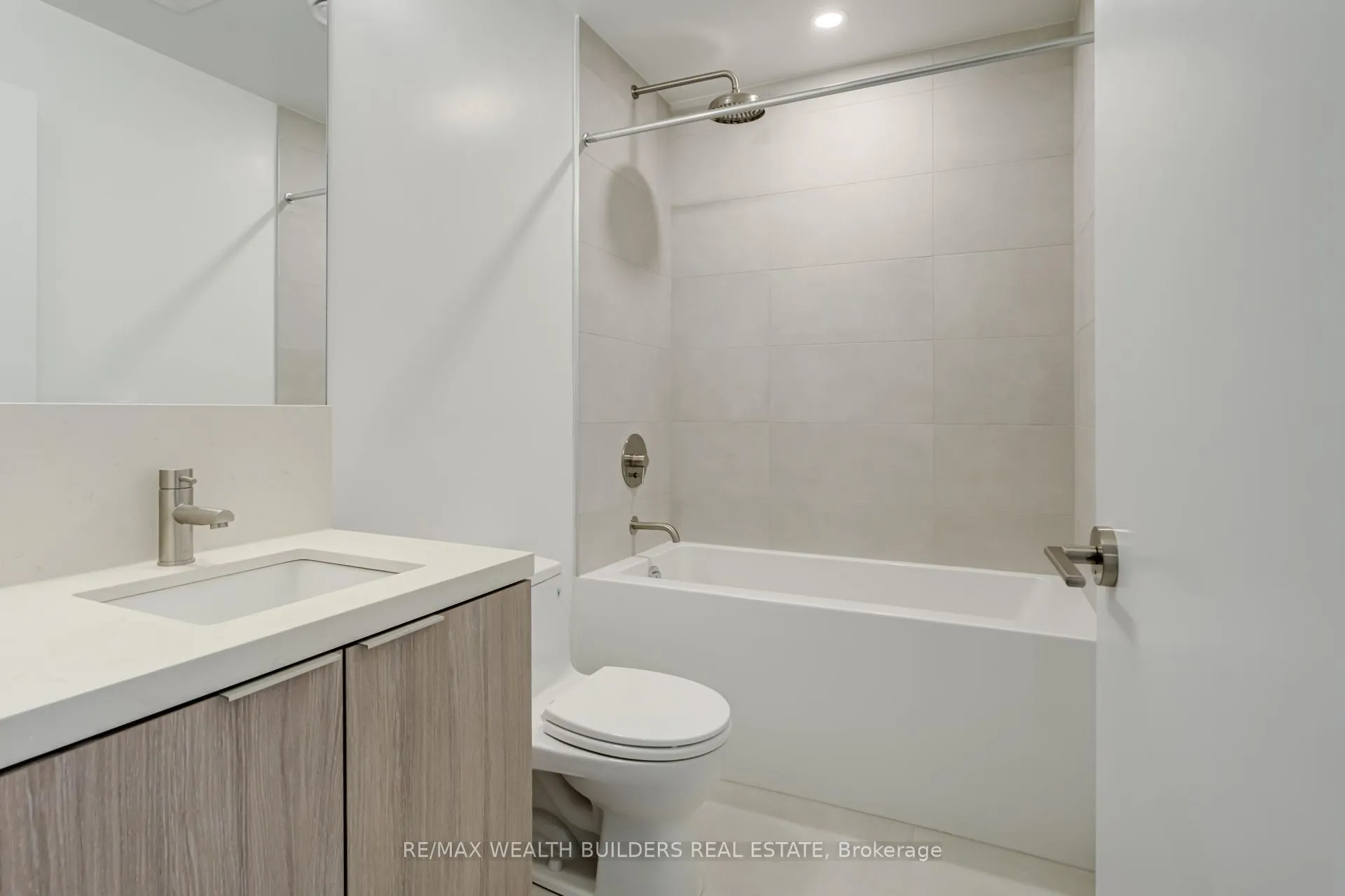 Photo 18 of Unit 627, 2020 Bathurst Street, Toronto, Humewood-Cedarvale — HOMEH