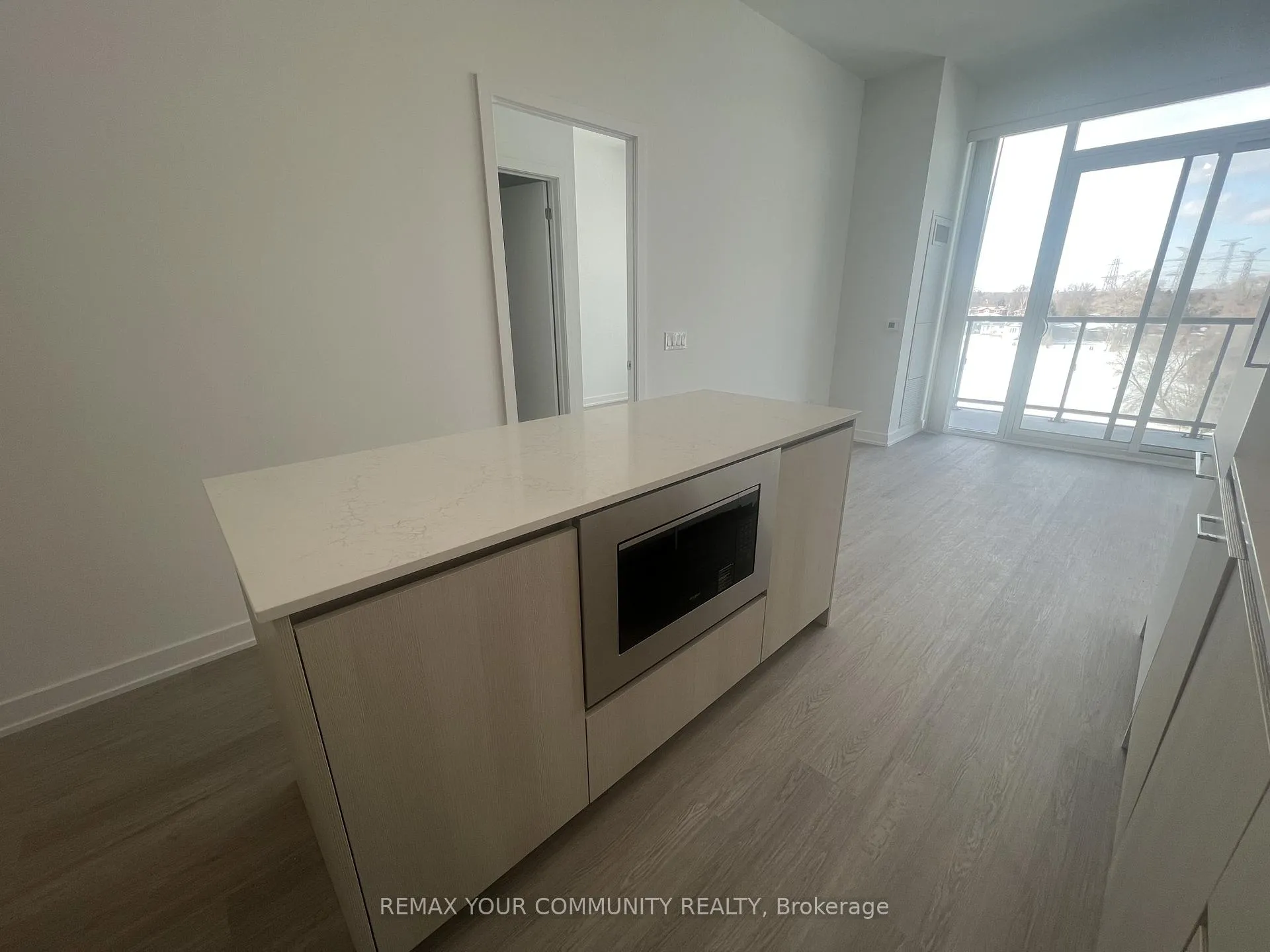 Photo 6 of Unit 606, 8188 Yonge Street, Vaughan, Uplands — HOMEH