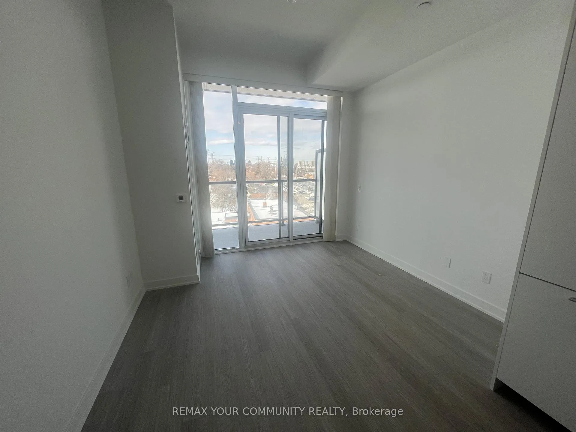 Photo 9 of Unit 606, 8188 Yonge Street, Vaughan, Uplands — HOMEH
