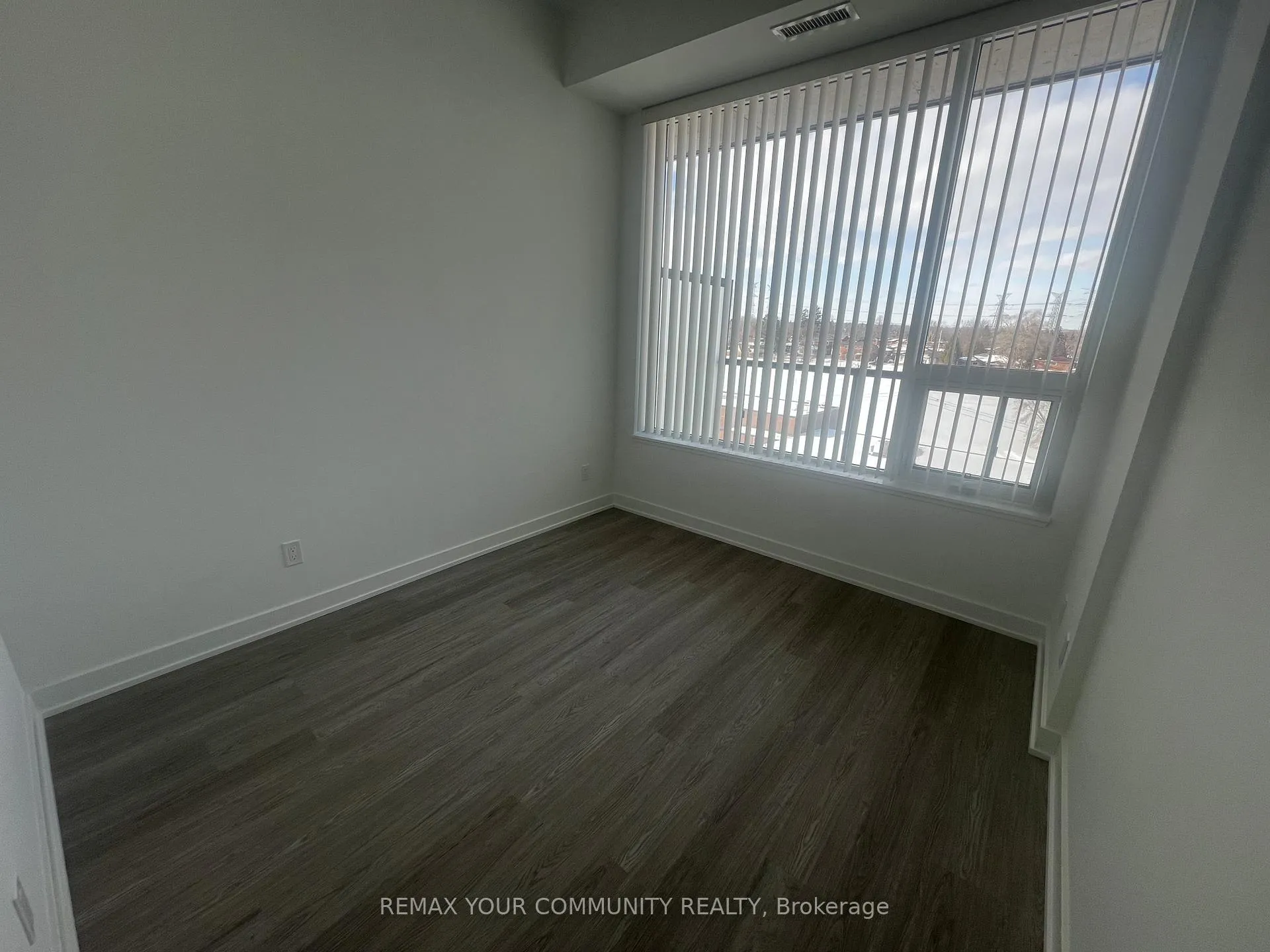 Photo 10 of Unit 606, 8188 Yonge Street, Vaughan, Uplands — HOMEH