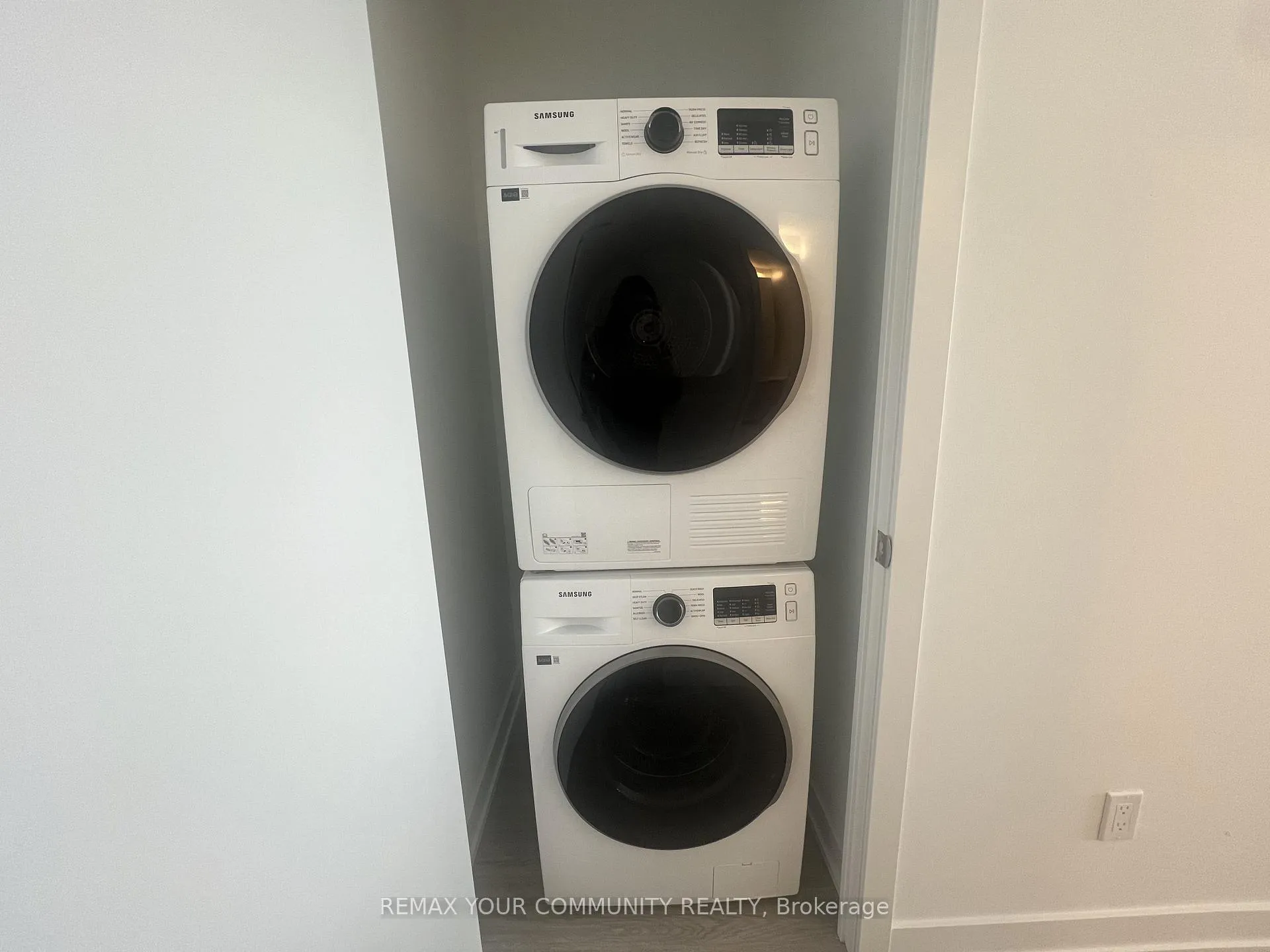 Photo 15 of Unit 606, 8188 Yonge Street, Vaughan, Uplands — HOMEH